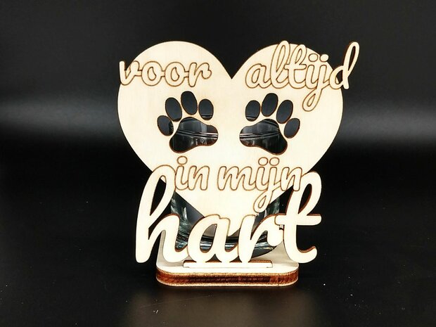 Houten herinneringshart met pootafdrukken en de tekst voor altijd in mijn hart geschikt voor hond of kat
